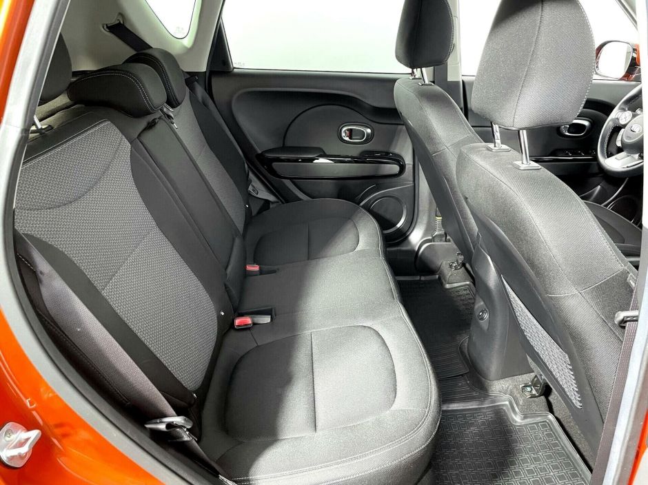 Kia Soul, 2.0 л, АТ, 2018 фото 1