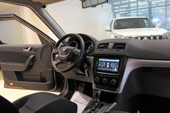 Skoda Yeti, 1.2 л, Робот, 2013 фото 7