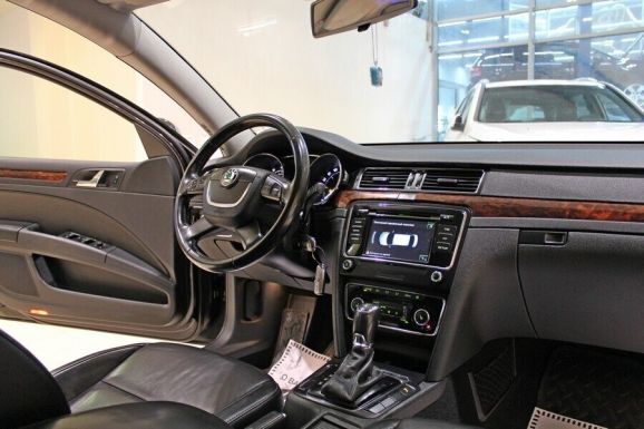 Skoda Superb, 1.8 л, АТ, 2012 фото 7