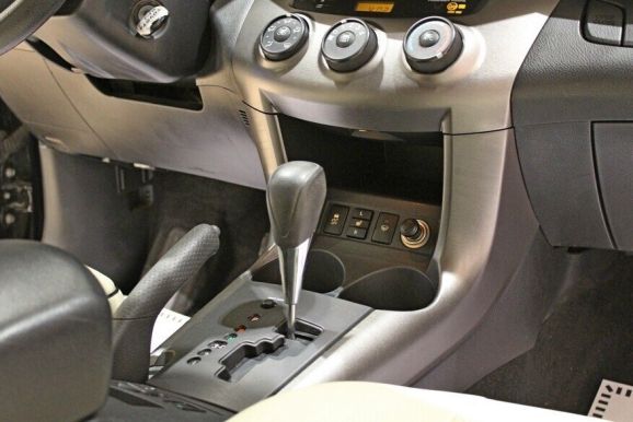 Toyota RAV4, 2.0 л, АТ, 2009 фото 9