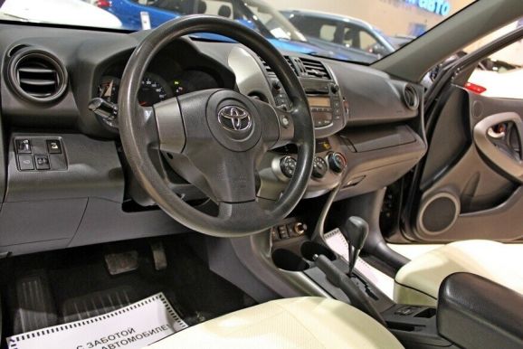 Toyota RAV4, 2.0 л, АТ, 2009 фото 2