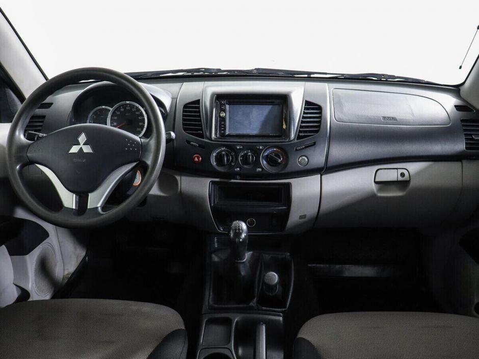 Mitsubishi L200, 2.5 л, МТ, 2013 фото 8