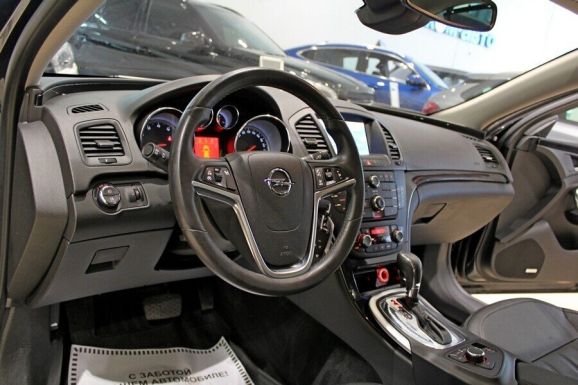 Opel Insignia, 2.0 л, АТ, 2012 фото 12