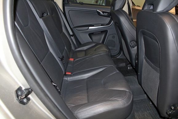 Volvo XC60, 2.4 л, АТ, 2012 фото 8