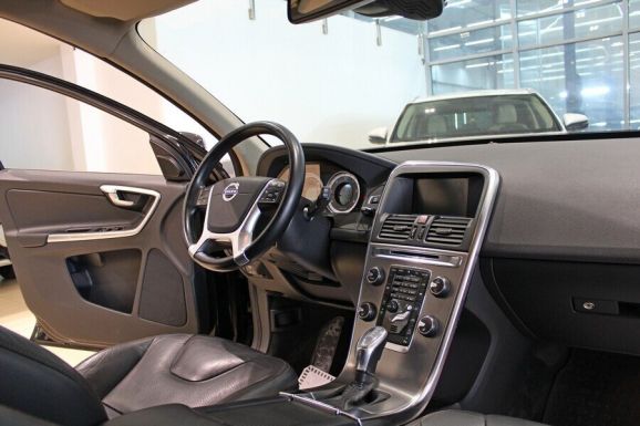 Volvo XC60, 2.4 л, АТ, 2012 фото 7