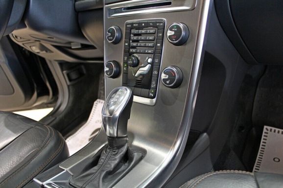 Volvo XC60, 2.4 л, АТ, 2012 фото 9