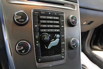 Volvo XC60, 2.4 л, АКПП, 2012 фото 2