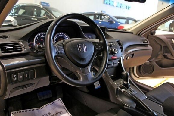 Honda Accord, 2.0 л, АТ, 2012 фото 2