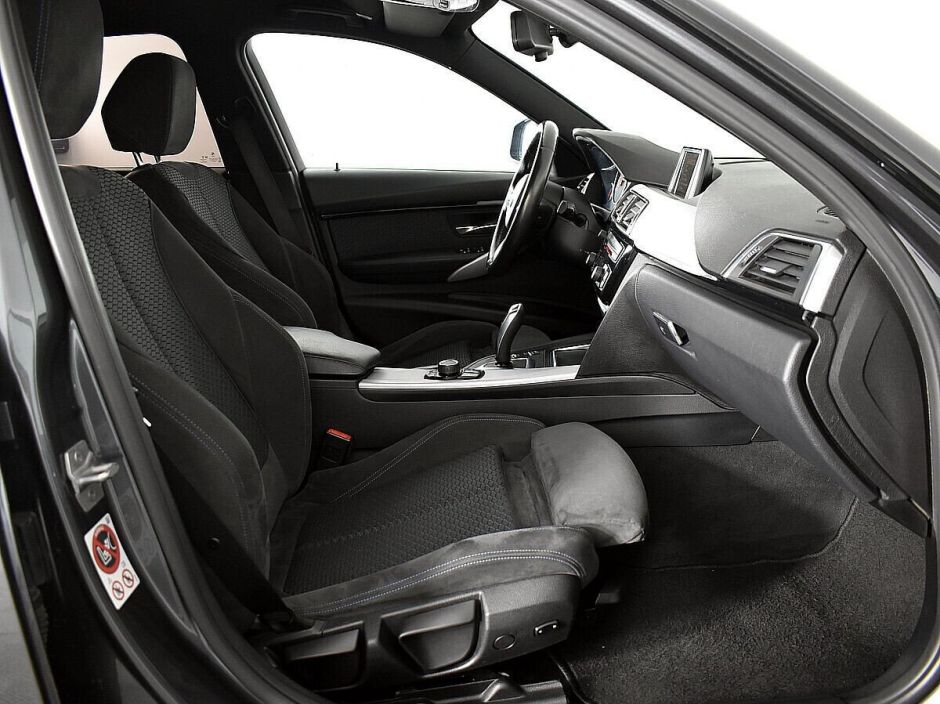 BMW 3 серии, 2.0 л, АТ, 2017 фото 2