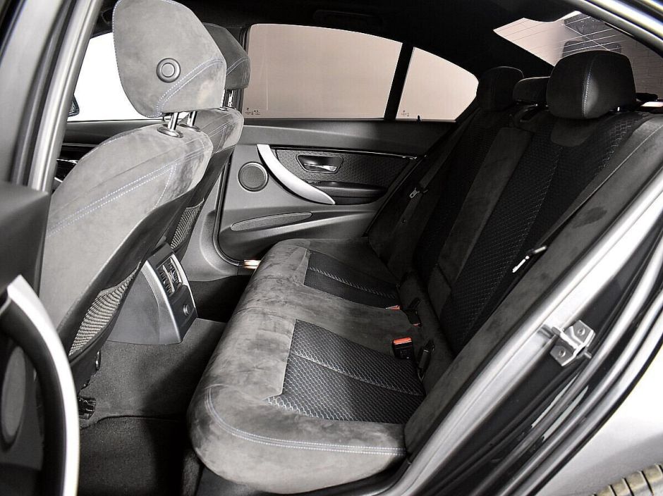 BMW 3 серии, 2.0 л, АТ, 2017 фото 1