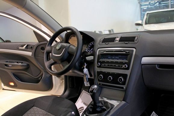 Skoda Octavia, 1.6 л, МТ, 2013 фото 7
