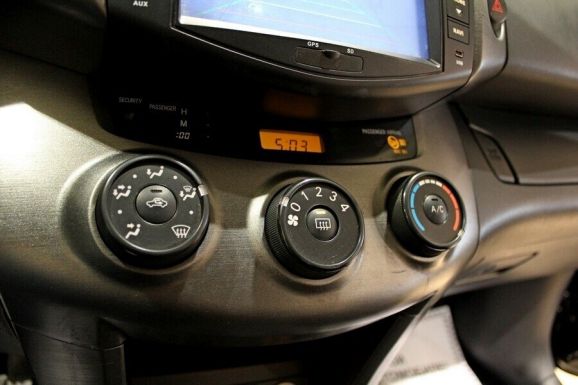 Toyota RAV4, 2.0 л, Вариатор, 2010 фото 2