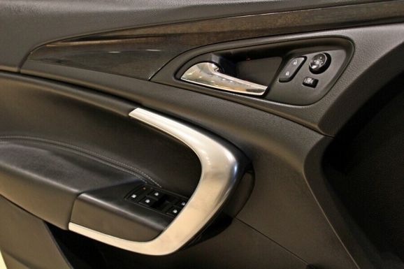 Opel Insignia, 1.6 л, АТ, 2015 фото 1