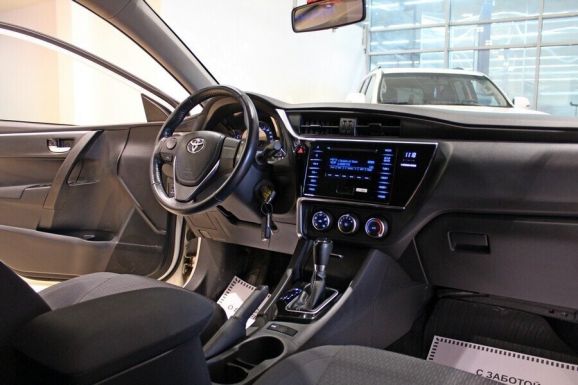 Toyota Corolla, 1.6 л, Вариатор, 2018 фото 7