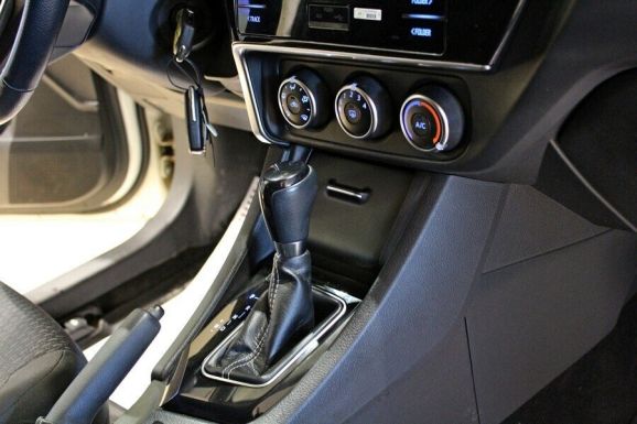 Toyota Corolla, 1.6 л, Вариатор, 2018 фото 9