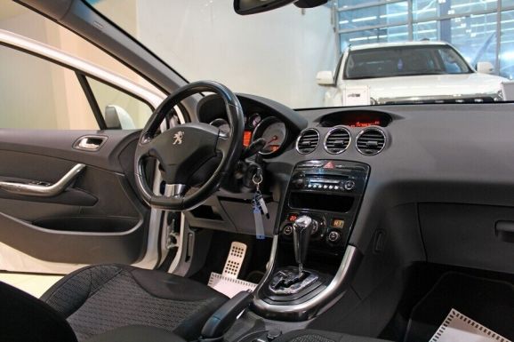 Peugeot 308, 1.6 л, АТ, 2011 фото 7