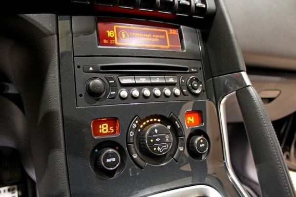 Peugeot 3008, 1.6 л, АТ, 2014 фото 2