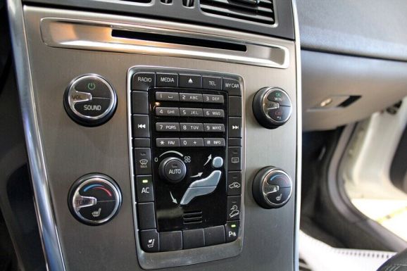 Volvo XC60, 2.4 л, АТ, 2013 фото 10