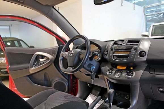 Toyota RAV4, 2.0 л, Вариатор, 2012 фото 7