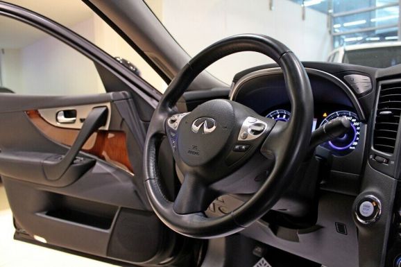 Infiniti FX, 3.7 л, АТ, 2011 фото 11