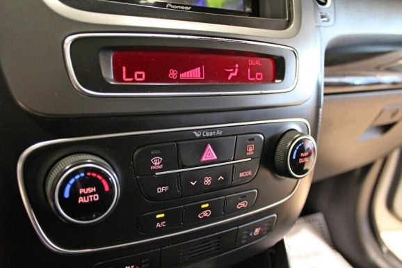 Kia Sorento, 2.4 л, АТ, 2012 фото 2