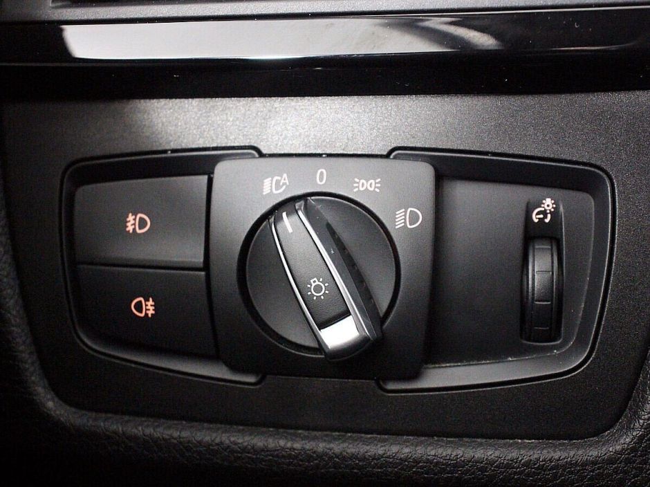 BMW 3 серии, 2.0 л, АТ, 2016 фото 9