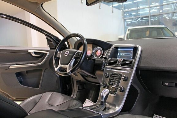 Volvo XC60, 2.4 л, АТ, 2013 фото 7
