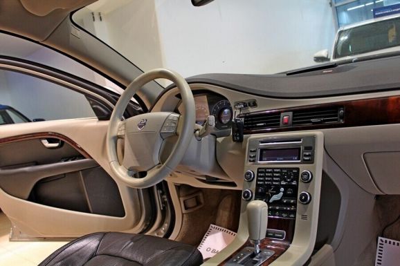 Volvo XC70, 2.4 л, АТ, 2009 фото 7