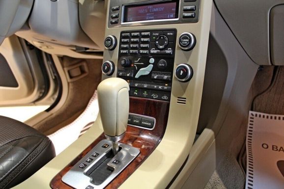 Volvo XC70, 2.4 л, АТ, 2009 фото 11