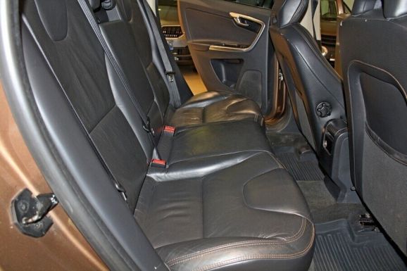 Volvo XC60, 2.4 л, АТ, 2012 фото 8