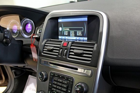 Volvo XC60, 2.4 л, АТ, 2012 фото 10