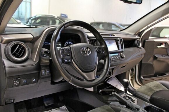 Toyota RAV4, 2.5 л, АТ, 2019 фото 7