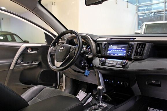 Toyota RAV4, 2.5 л, АТ, 2019 фото 10