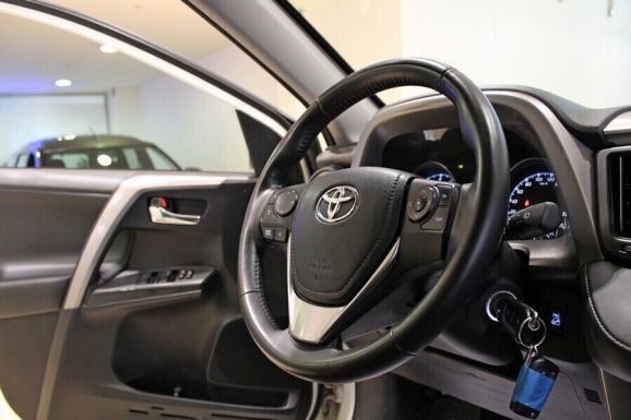 Toyota RAV4, 2.5 л, АТ, 2019 фото 2