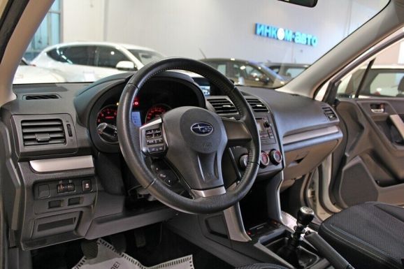 Subaru Forester, 2.0 л, МТ, 2014 фото 11