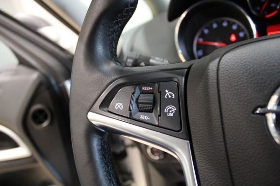 Opel Zafira, 1.4 л, МТ, 2013 фото 1