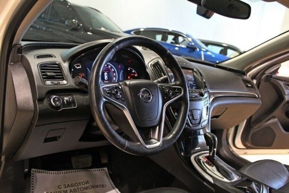 Opel Insignia, 2.0 л, АТ, 2013 фото 12