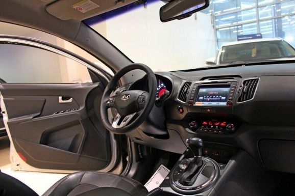 Kia Sportage, 2.0 л, АТ, 2012 фото 7