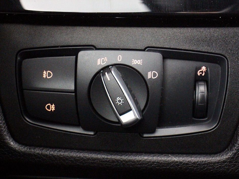 BMW 3 серии, 2.0 л, АТ, 2016 фото 2