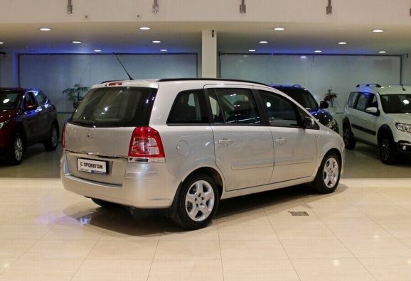 Opel Zafira, 1.8 л, Робот, 2010 фото 6
