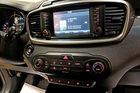 Kia Sorento, 2.2 л, АТ, 2016 фото 10