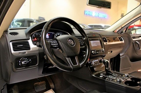 Volkswagen Touareg, 3.0 л, АТ, 2015 фото 12
