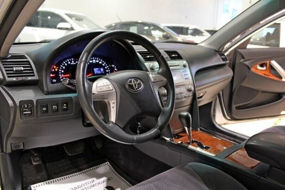 Toyota Camry, 2.4 л, АТ, 2011 фото 11