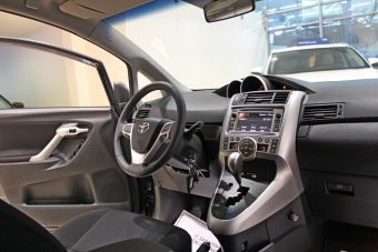 Toyota Verso, 1.8 л, CVT, 2014 фото 7