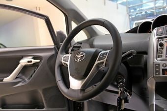 Toyota Verso, 1.8 л, CVT, 2014 фото 10