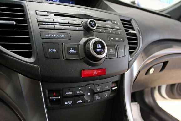 Honda Accord, 2.4 л, АТ, 2011 фото 1