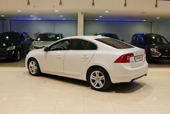 Volvo S60, 1.6 л, Робот, 2014 фото 5