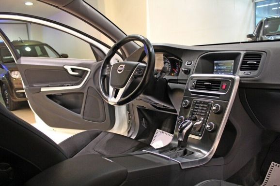 Volvo S60, 1.6 л, Робот, 2014 фото 7