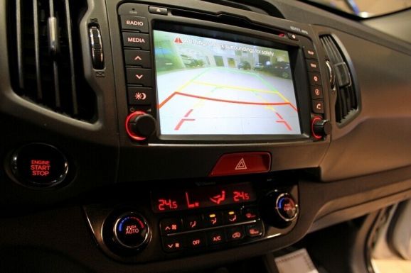 Kia Sportage, 2.0 л, АТ, 2011 фото 2