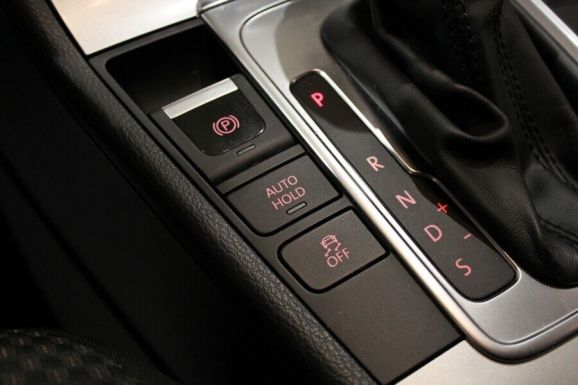 Volkswagen Passat, 1.4 л, Робот, 2013 фото 2